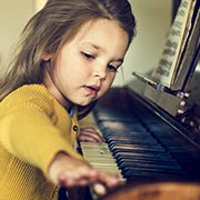 やさしく弾ける入門、初級アレンジの曲